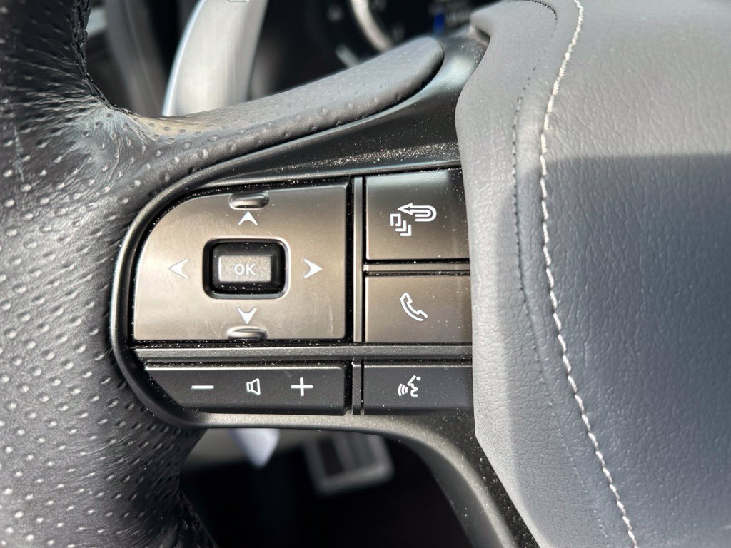 Used 2021 Lexus LC 500 Convertible w/ Touring Package RWD image 23