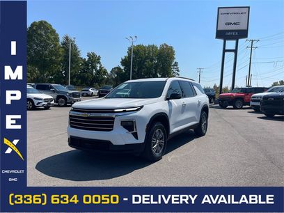 Used 2025 Chevrolet Traverse LT w/ LPO, Floor Liner Package