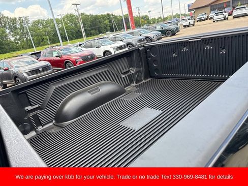 Used 2024 RAM 1500 Classic SLT AWD/4WD image 27