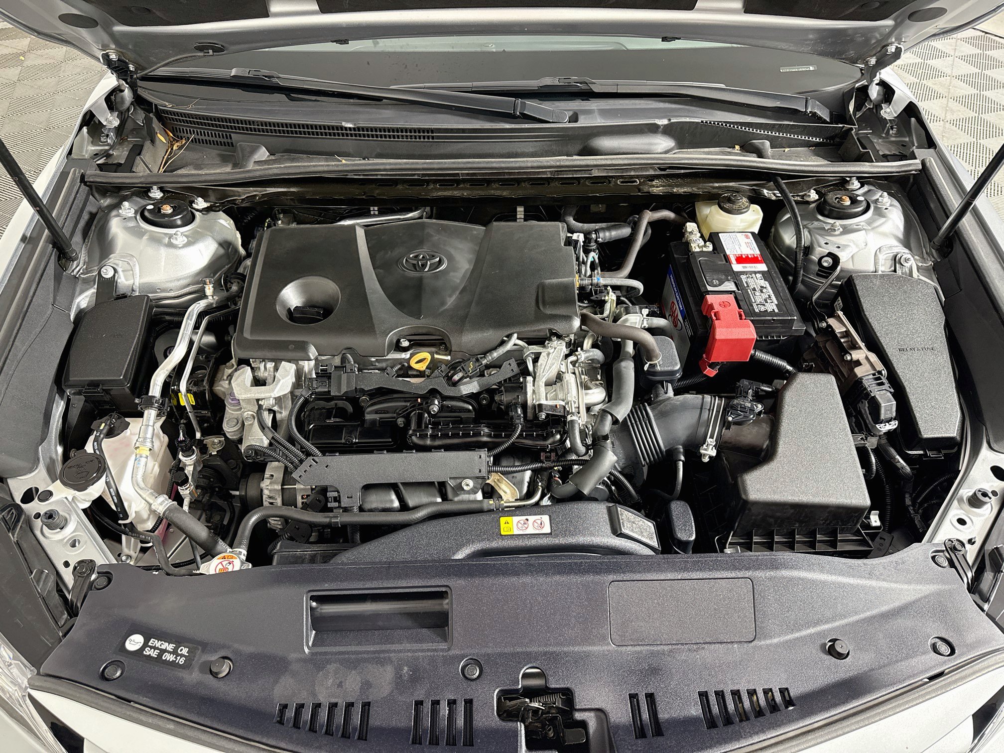 Certified 2020 Toyota Camry XLE w/ Navigation Package FWD image 31