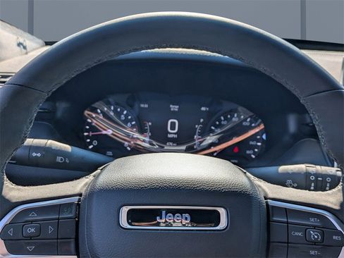 Used 2026 Jeep Compass Altitude image 27