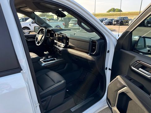 Used 2026 Chevrolet Silverado 1500 LT w/ Texas Edition Plus AWD/4WD image 15