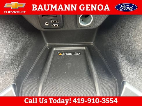 Used 2023 Chevrolet Traverse RS AWD/4WD image 32