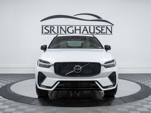 New 2026 Volvo XC60 B5 Plus w/ Climate Package image 2