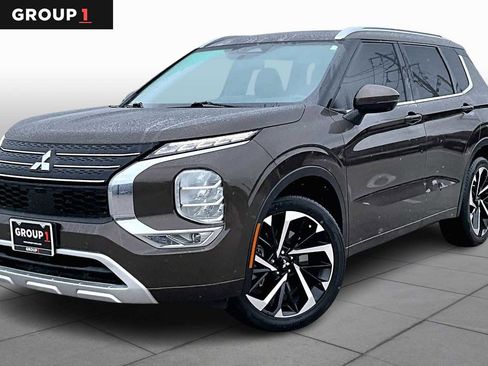 Used 2022 Mitsubishi Outlander SEL image 1