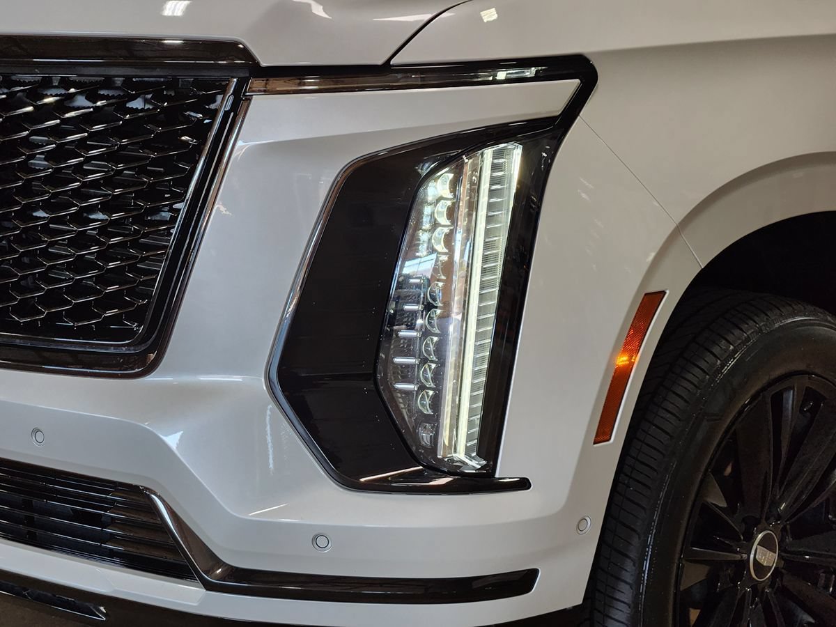 Used 2025 Cadillac Escalade Sport w/ Touring Package AWD/4WD image 14