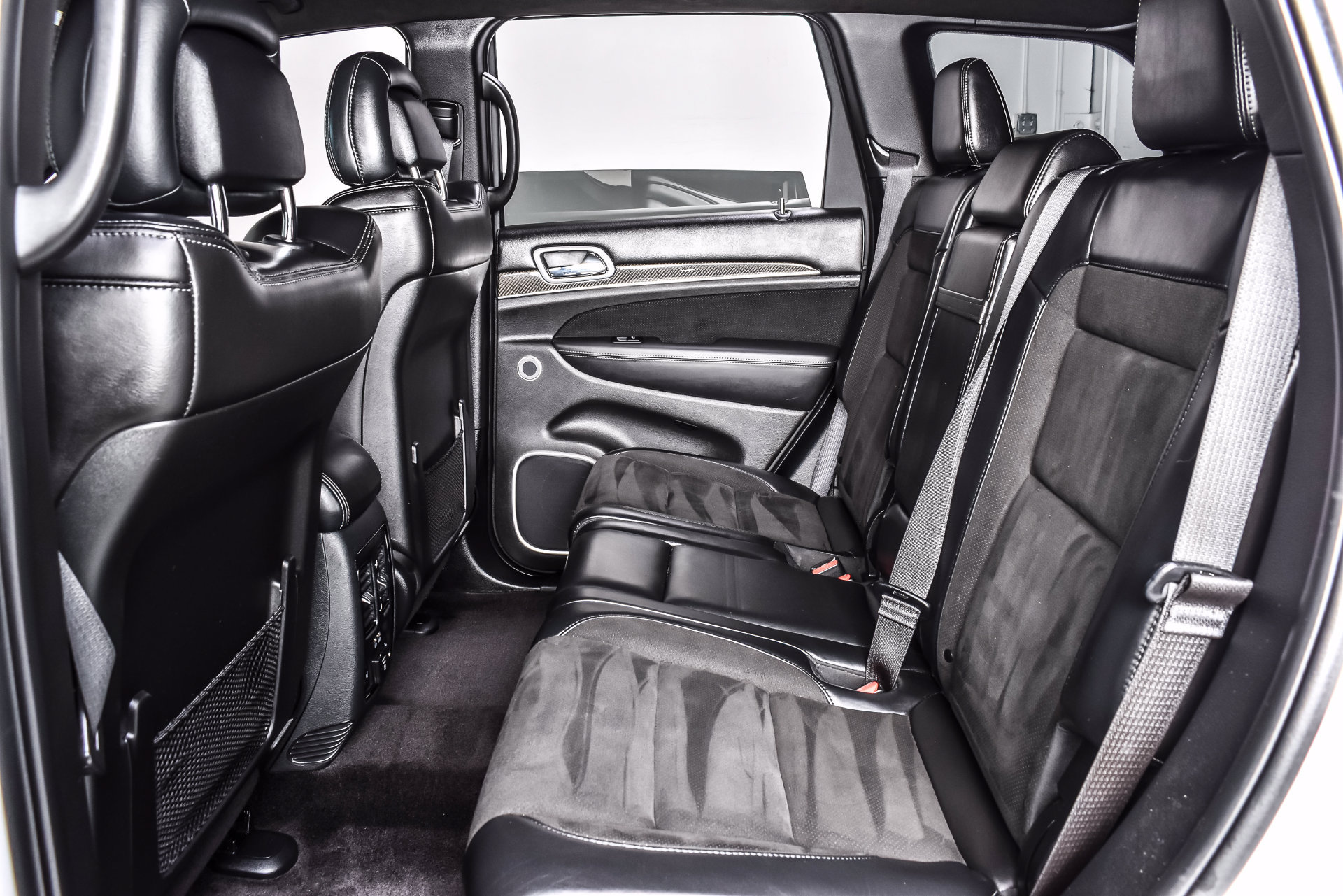 Used 2019 Jeep Grand Cherokee SRT w/ Trailer Tow Group IV AWD/4WD image 19