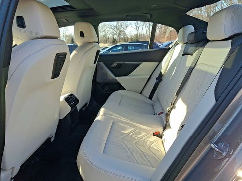 Used 2025 BMW i5 xDrive40 w/ M Sport Package image 10