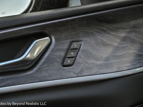 Used 2022 Jeep Grand Cherokee L Limited image 15