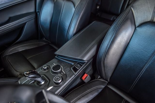 Used 2019 Alfa Romeo Stelvio AWD w/ Nero Edizione image 30