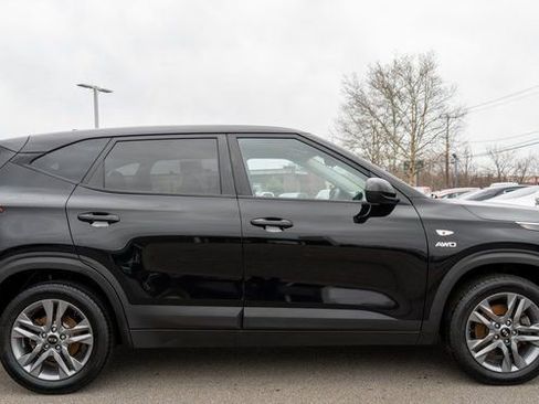 Used 2021 Kia Seltos LX AWD/4WD image 5