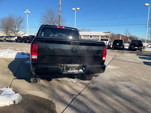 Used 2018 RAM 1500 Express w/ Black Ram 1500 Express Group image 4