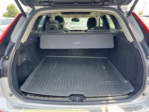 Used 2023 Volvo XC60 B5 Plus w/ Climate Package AWD/4WD image 6