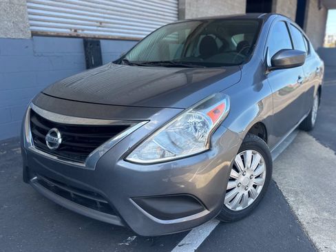 Used 2018 Nissan Versa SV FWD image 1