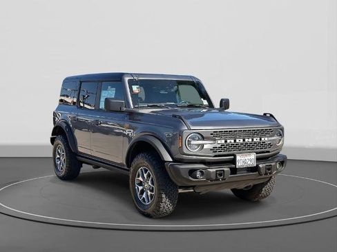Certified 2025 Ford Bronco Badlands image 4