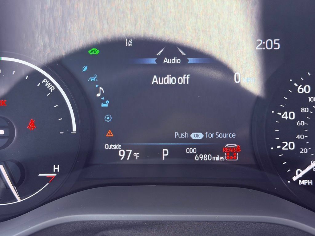 Used 2026 Toyota Sienna XLE FWD image 26