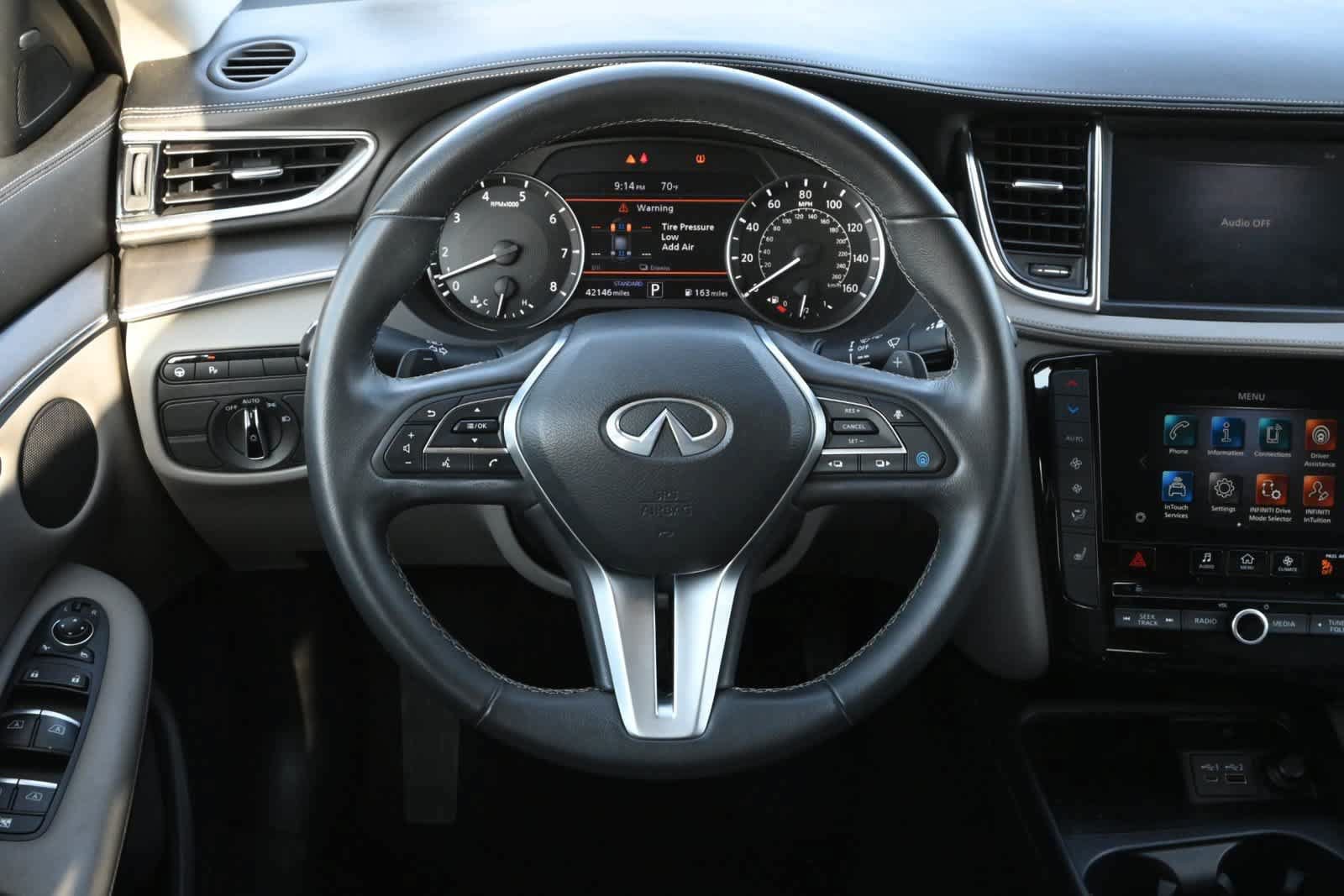 Certified 2023 INFINITI QX50 Luxe FWD image 9