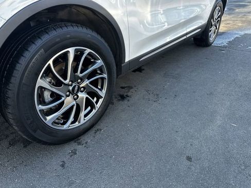 Certified 2022 Lincoln Corsair AWD w/ Equipment Group 101A image 12