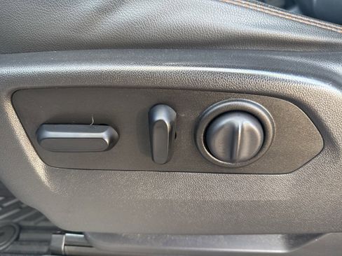 Used 2020 GMC Sierra 1500 AT4 w/ AT4 Premium Package image 13