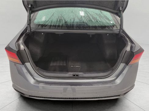 Used 2025 Nissan Altima 2.5 SV image 15