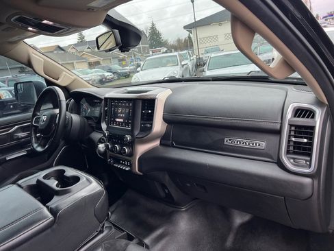 Used 2019 RAM 1500 Laramie AWD/4WD image 16