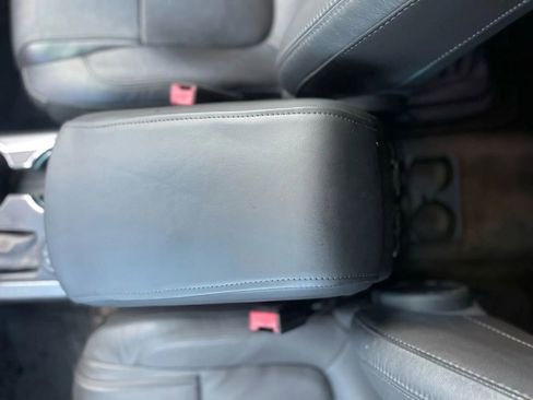 Used 2015 Ford Explorer Limited image 19