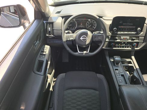 Used 2023 Nissan Pathfinder S FWD image 20
