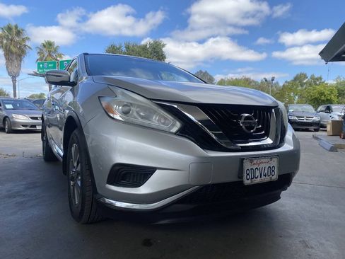 Used 2017 Nissan Murano S w/ Navigation Package AWD/4WD image 18