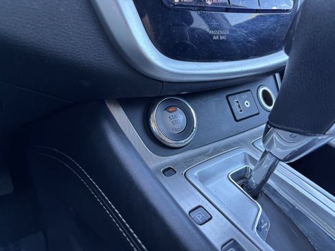 Used 2018 Nissan Murano SV FWD image 19