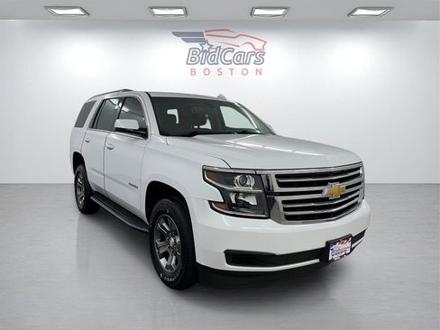 Used 2019 Chevrolet Tahoe LS image 3