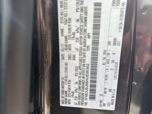 Certified 2017 Ford Escape Titanium image 29