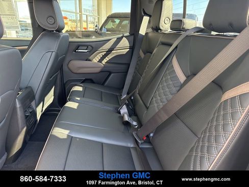 New 2026 GMC Canyon Denali image 10