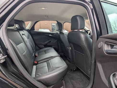Used 2016 Ford Focus Titanium w/ Titanium Technology Package FWD image 16