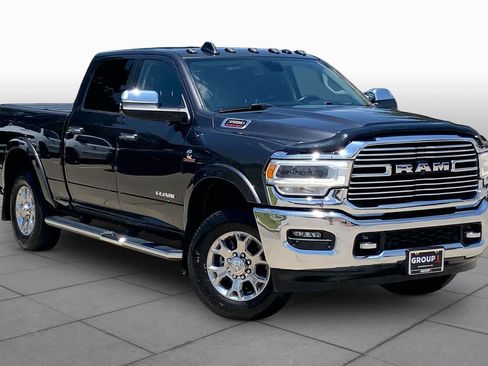 Used 2022 RAM 3500 Laramie AWD/4WD image 3