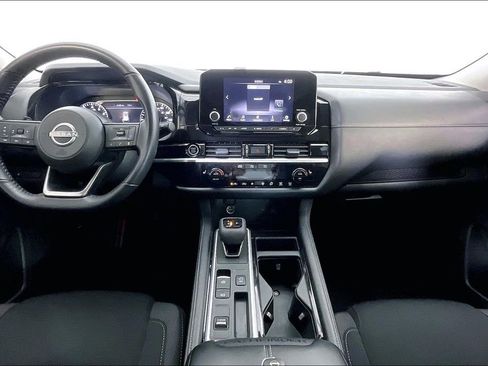 Used 2024 Nissan Pathfinder SV image 21