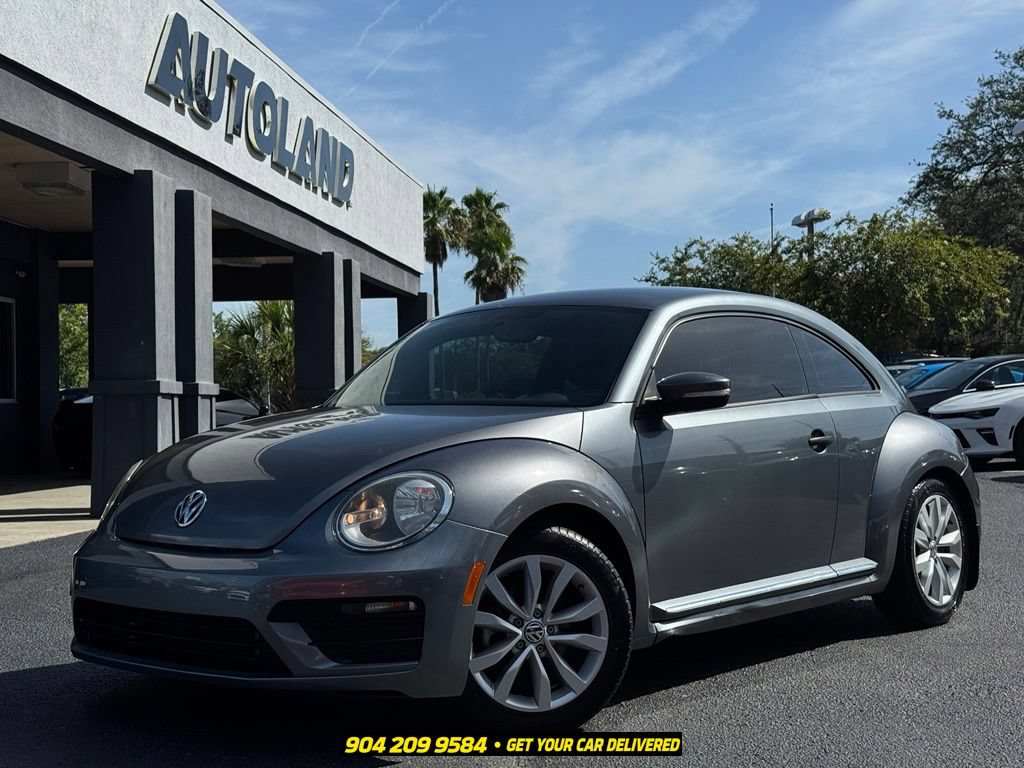 Used 2017 Volkswagen Beetle 1.8T Classic FWD image 1