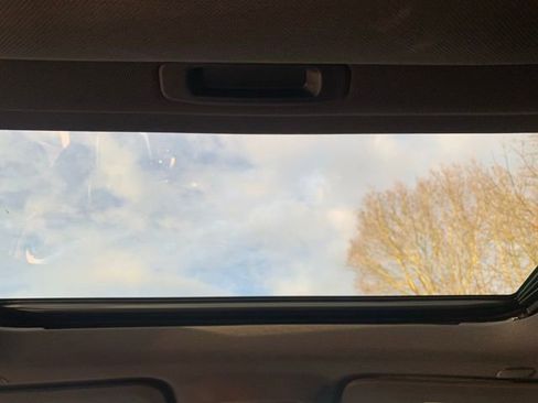 Used 2024 Chevrolet Colorado Z71 w/ Z71 Convenience Package 2 image 10