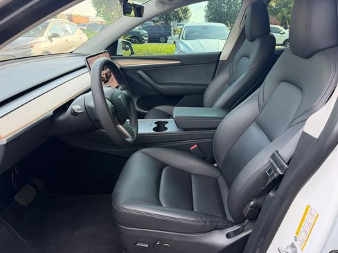 Used 2023 Tesla Model Y AWD image 15