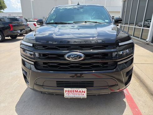 Used 2024 Ford Expedition Max Limited AWD/4WD image 3