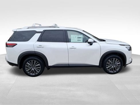 New 2025 Nissan Pathfinder SL w/ SL Premium Package image 7