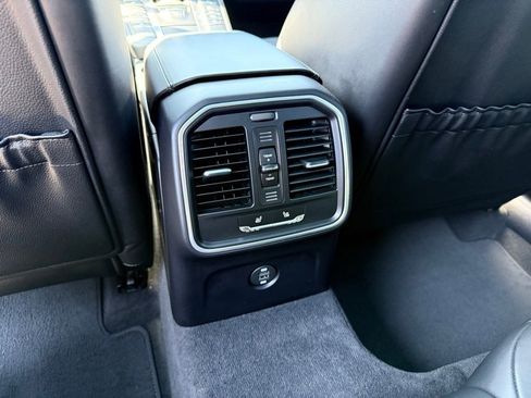 Used 2018 Porsche Macan GTS image 23