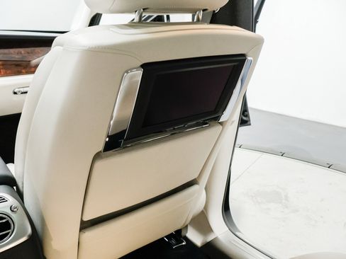 Used 2015 Rolls-Royce Ghost image 33