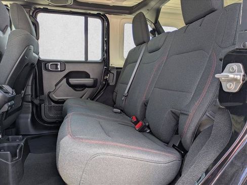 Used 2024 Jeep Wrangler Unlimited Rubicon AWD/4WD image 17