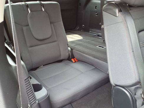 Used 2025 Ford Explorer Active AWD/4WD image 13