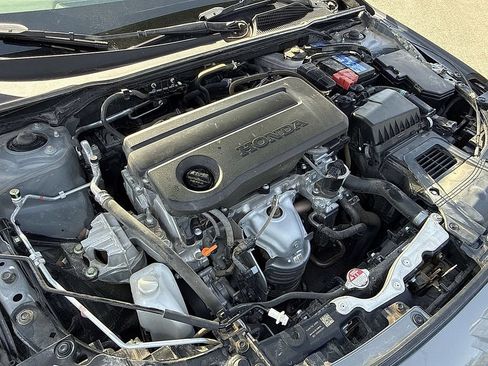 Used 2025 Honda Civic Sport image 10