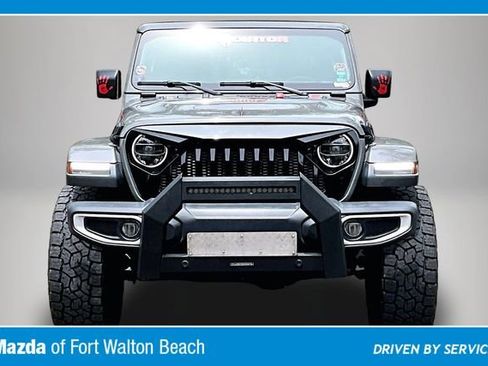 Used 2020 Jeep Gladiator Overland w/ LED Lighting Group AWD/4WD image 3