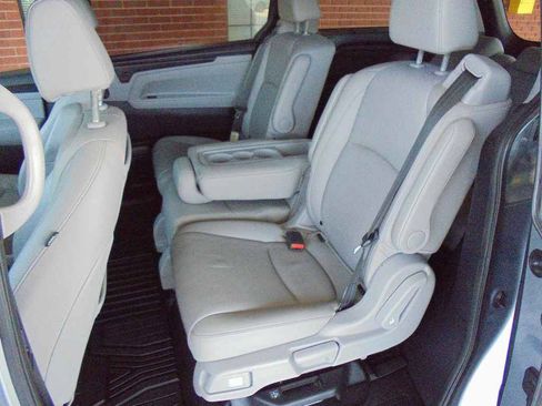 Used 2019 Honda Odyssey Elite image 9