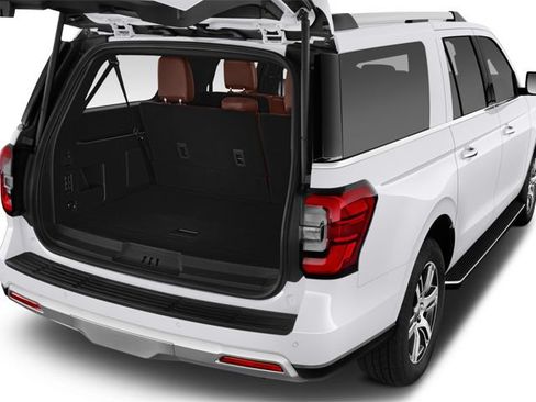 Used 2023 Ford Expedition Max Limited AWD/4WD image 7