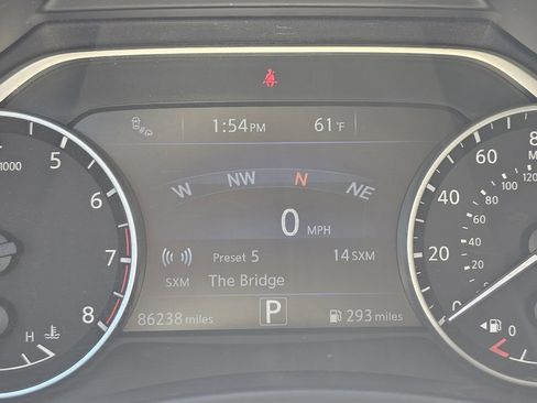 Used 2018 Nissan Murano SV FWD image 16