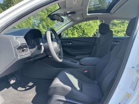 Certified 2023 Honda Accord EX image 14